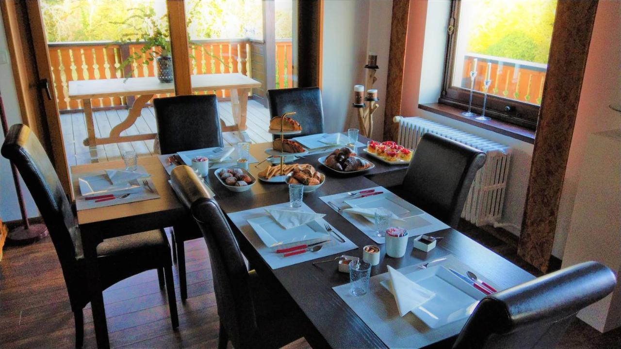 Domaine De L'olifant Couette-café Champanges